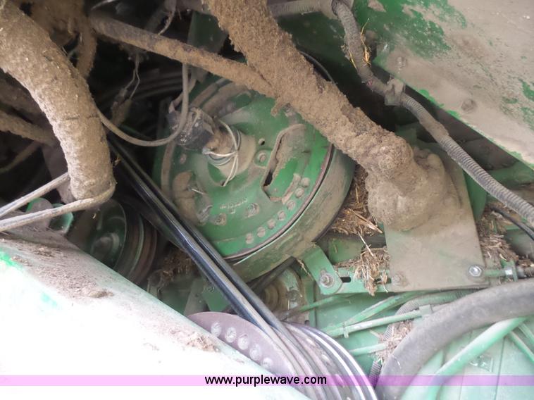 image for item L4940 1982 John Deere 7720 RWA combine