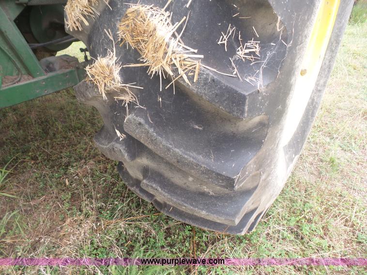 image for item L4940 1982 John Deere 7720 RWA combine