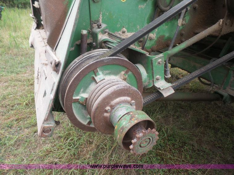 image for item L4940 1982 John Deere 7720 RWA combine