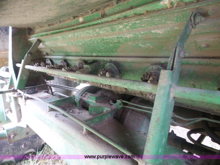 image for item L4940 1982 John Deere 7720 RWA combine