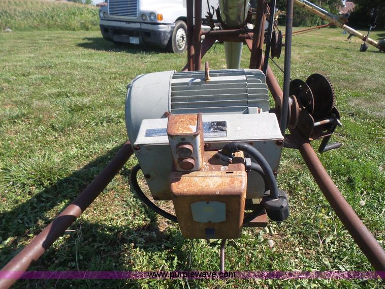 image for item L4946 Grain auger