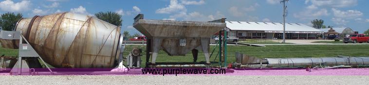 image for item L6207 Doyle fertilizer mixer scale and conveyor