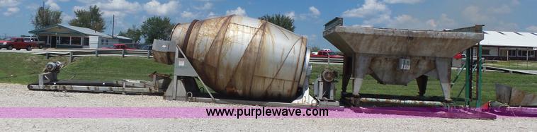 image for item L6207 Doyle fertilizer mixer scale and conveyor