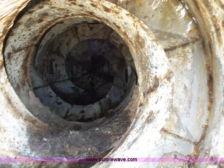 image for item L6207 Doyle fertilizer mixer scale and conveyor