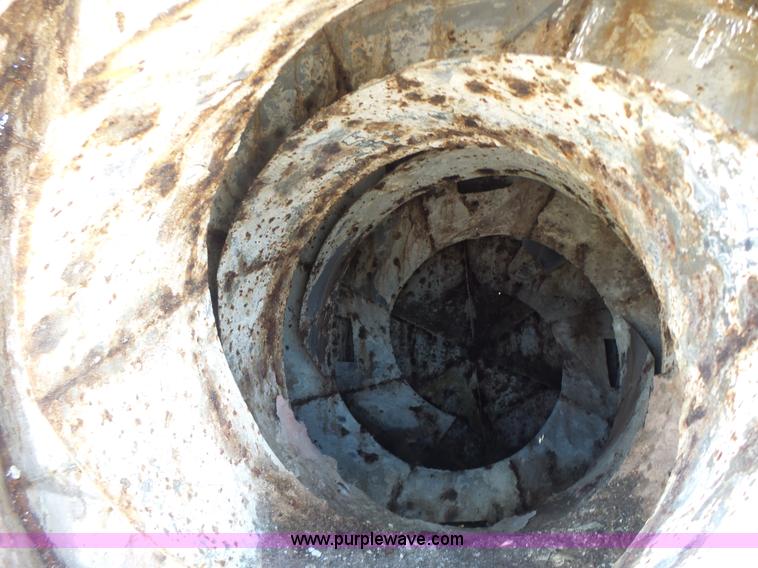 image for item L6207 Doyle fertilizer mixer scale and conveyor