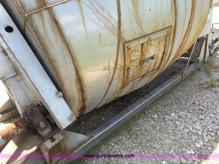 image for item L6207 Doyle fertilizer mixer scale and conveyor