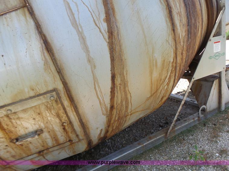 image for item L6207 Doyle fertilizer mixer scale and conveyor