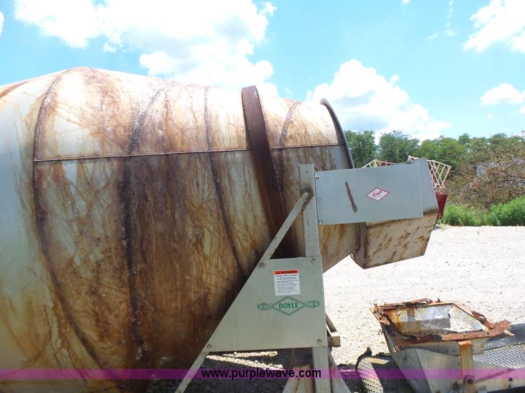 image for item L6207 Doyle fertilizer mixer scale and conveyor