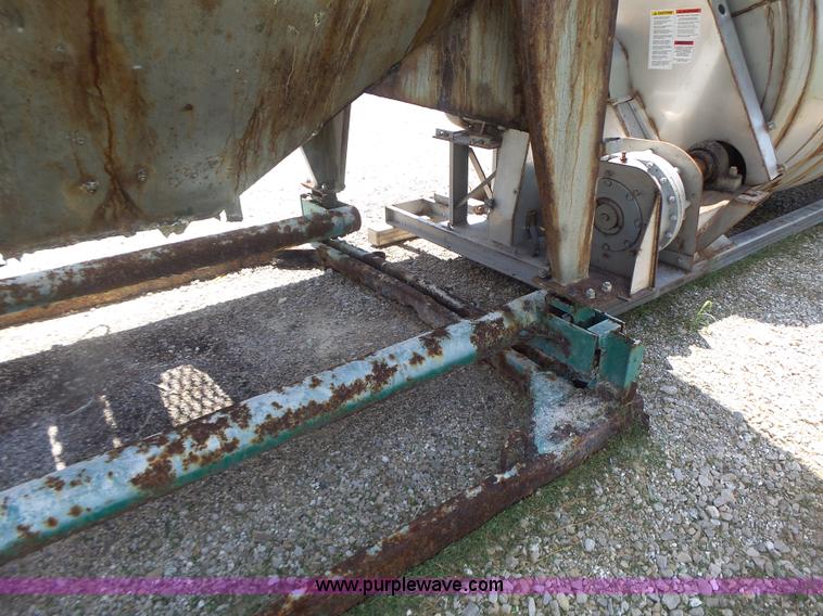 image for item L6207 Doyle fertilizer mixer scale and conveyor