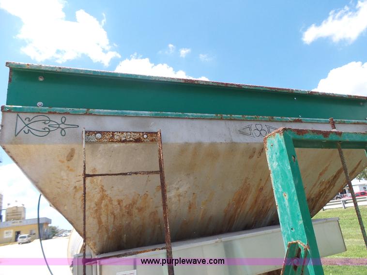 image for item L6207 Doyle fertilizer mixer scale and conveyor