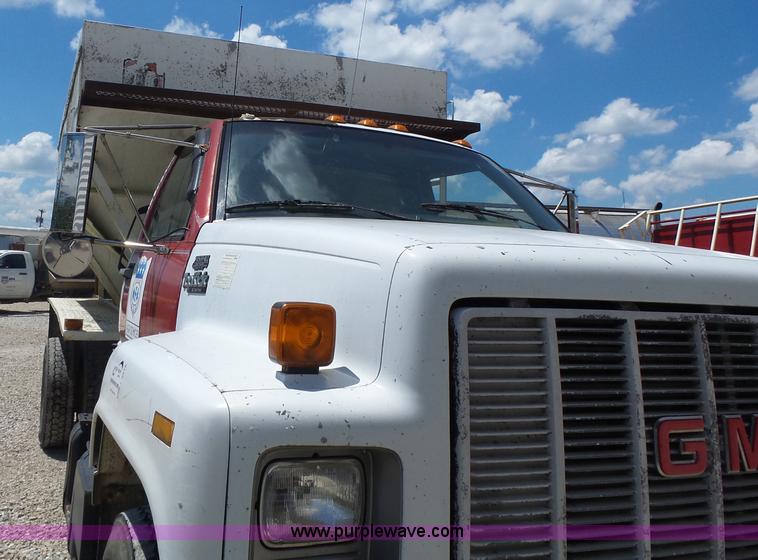 image for item L6212 1994 GMC TopKick tender truck