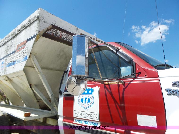 image for item L6212 1994 GMC TopKick tender truck