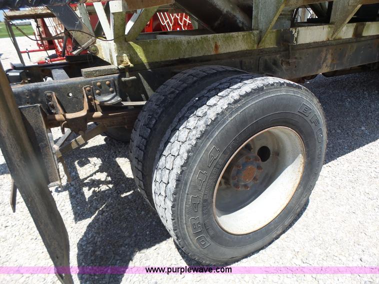 image for item L6212 1994 GMC TopKick tender truck