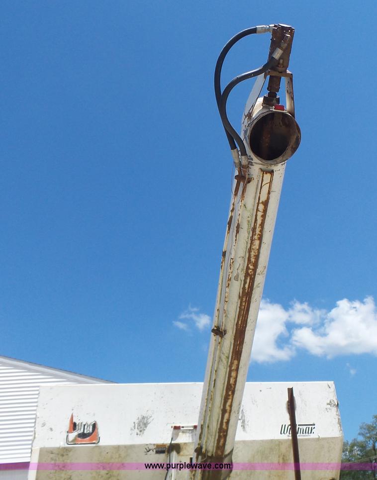 image for item L6212 1994 GMC TopKick tender truck