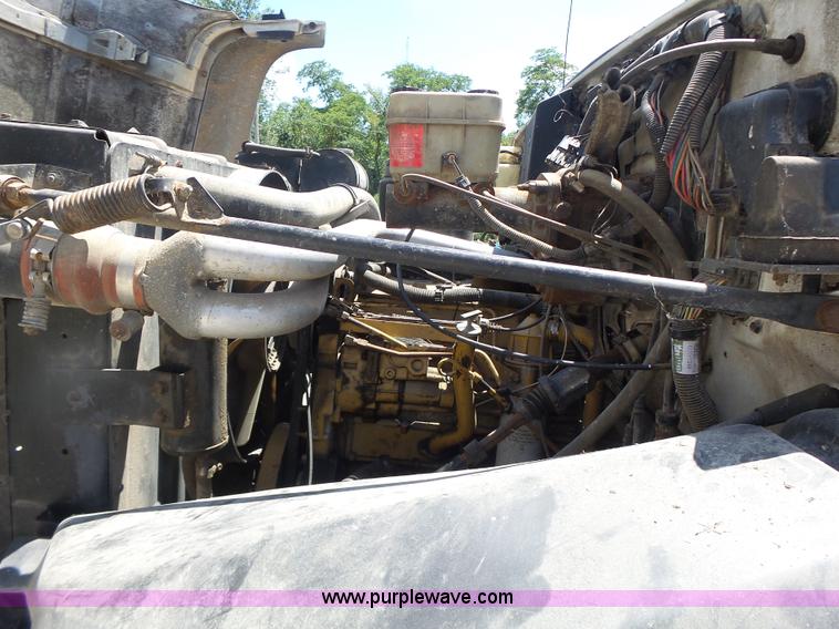 image for item L6212 1994 GMC TopKick tender truck