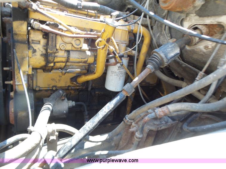 image for item L6212 1994 GMC TopKick tender truck