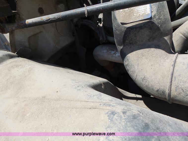 image for item L6212 1994 GMC TopKick tender truck