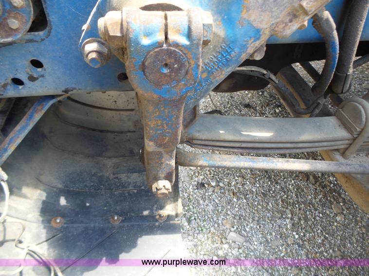 image for item L6213 1995 Freightliner FLD feed delivery truck