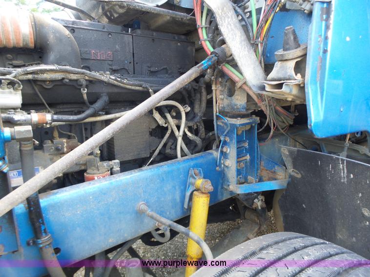 image for item L6213 1995 Freightliner FLD feed delivery truck