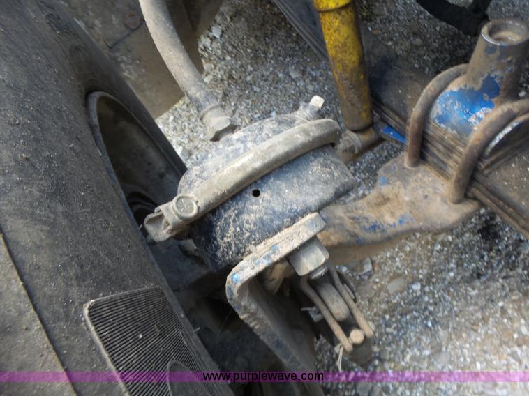 image for item L6213 1995 Freightliner FLD feed delivery truck