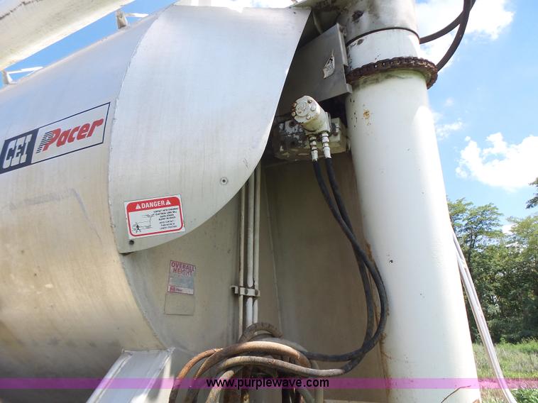 image for item L6213 1995 Freightliner FLD feed delivery truck