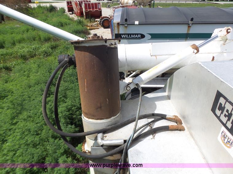 image for item L6213 1995 Freightliner FLD feed delivery truck