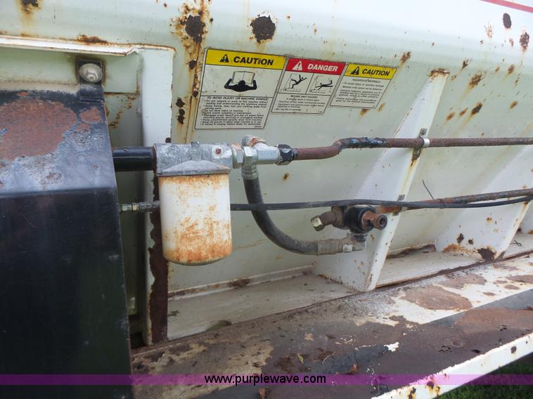 image for item L6241 New Leader 3020 spreader bed