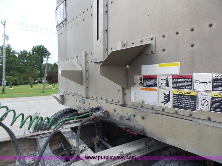 image for item L6242 1997 Wilson PSDCL-302CC livestock equipment