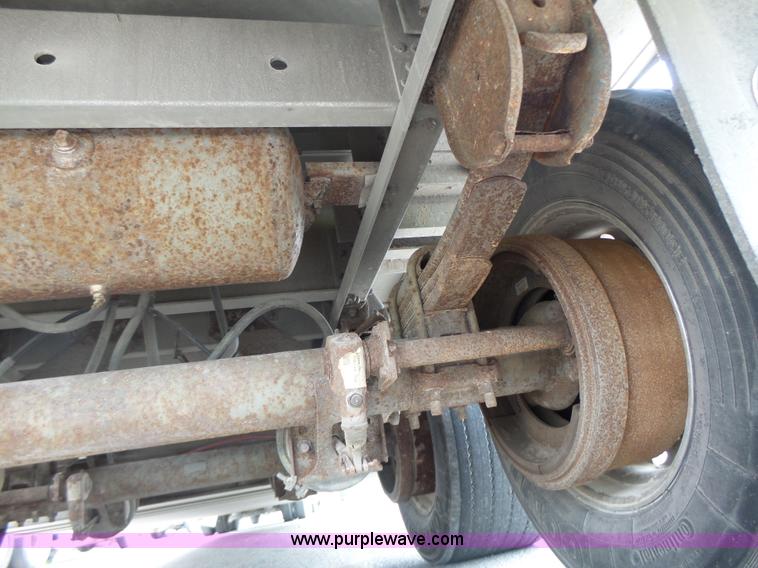 image for item L6242 1997 Wilson PSDCL-302CC livestock equipment