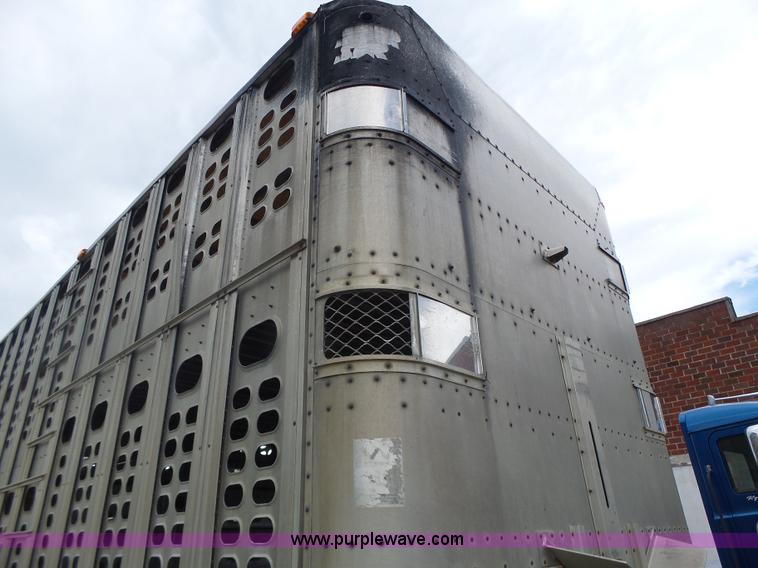 image for item L6242 1997 Wilson PSDCL-302CC livestock equipment