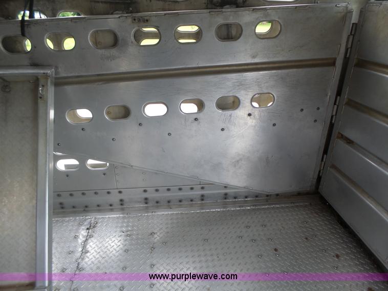 image for item L6242 1997 Wilson PSDCL-302CC livestock equipment