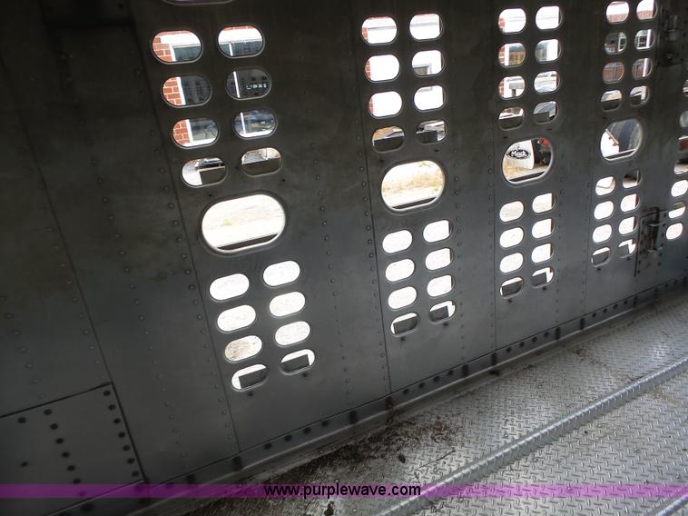 image for item L6242 1997 Wilson PSDCL-302CC livestock equipment