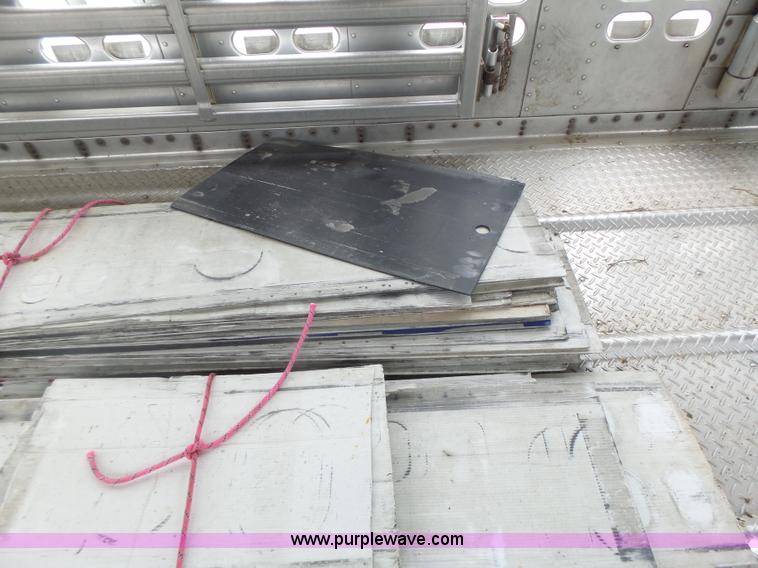 image for item L6242 1997 Wilson PSDCL-302CC livestock equipment