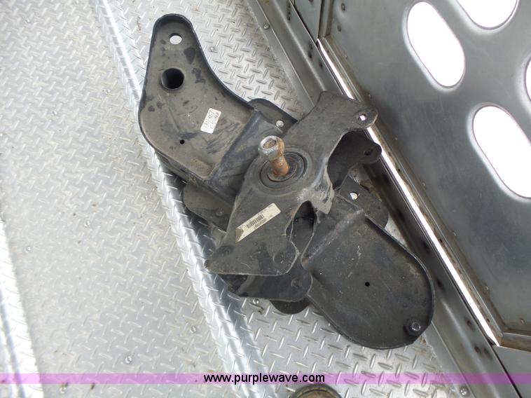 image for item L6242 1997 Wilson PSDCL-302CC livestock equipment