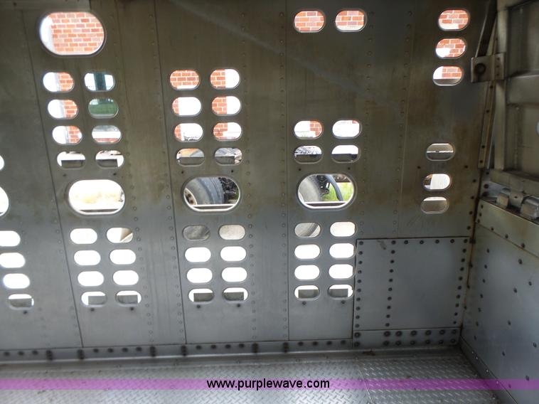 image for item L6242 1997 Wilson PSDCL-302CC livestock equipment