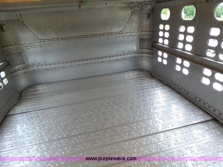 image for item L6242 1997 Wilson PSDCL-302CC livestock equipment