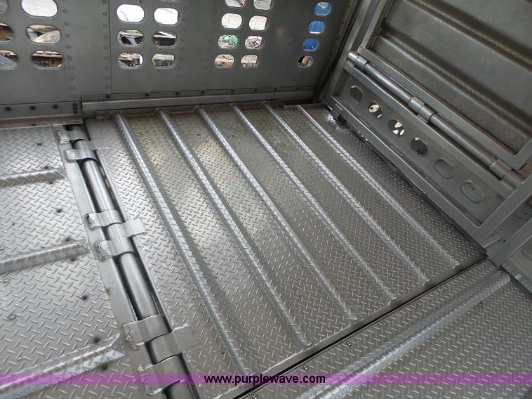 image for item L6242 1997 Wilson PSDCL-302CC livestock equipment