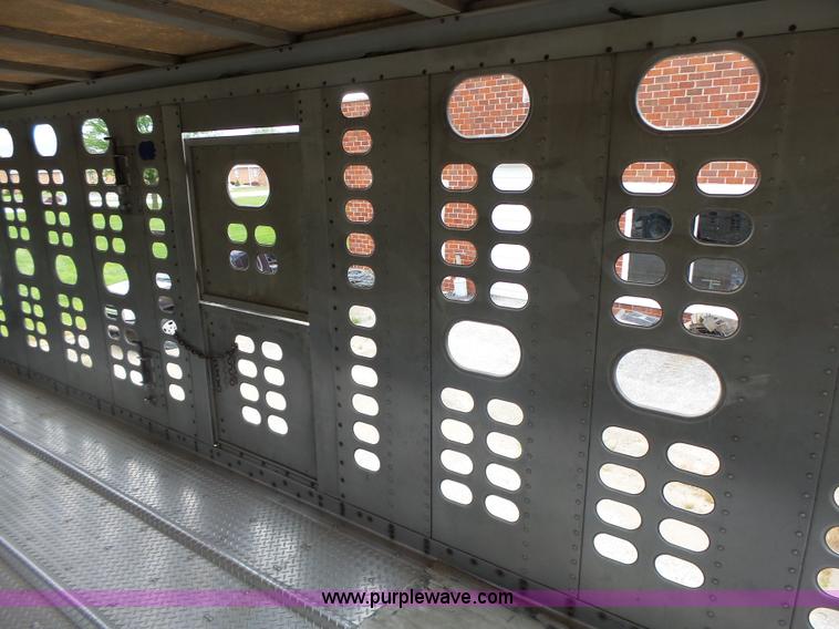 image for item L6242 1997 Wilson PSDCL-302CC livestock equipment