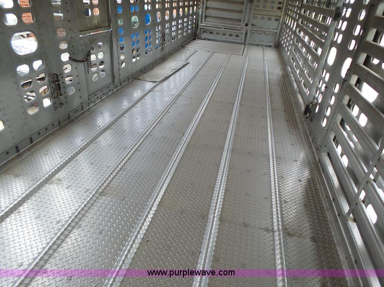 image for item L6242 1997 Wilson PSDCL-302CC livestock equipment