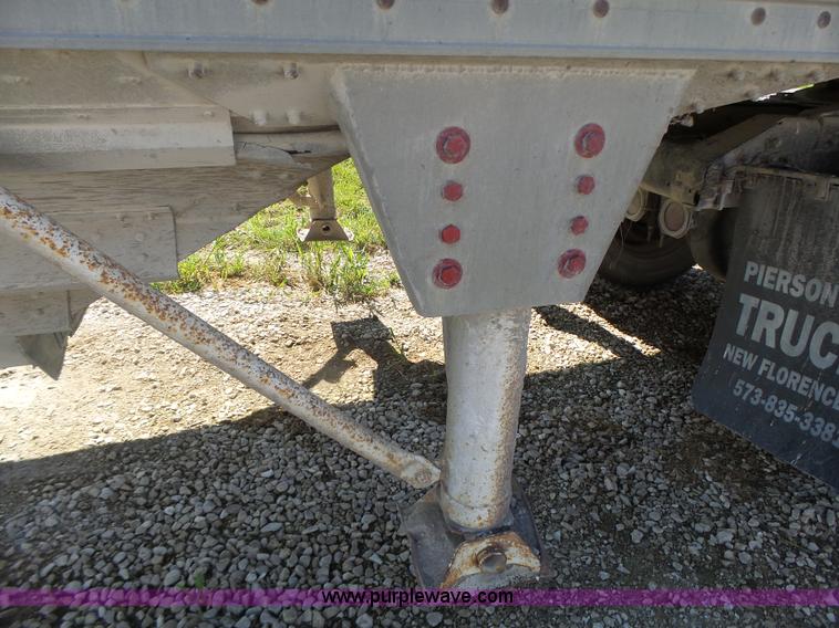 image for item L6245 1988 Timpte double hopper grain trailer