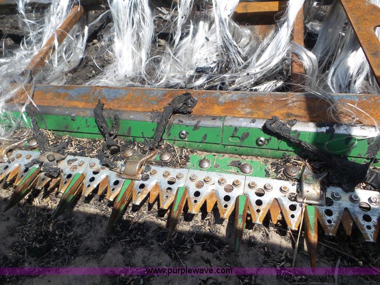 image for item L6864 2009 John Deere 635D Hydrafloat draper head