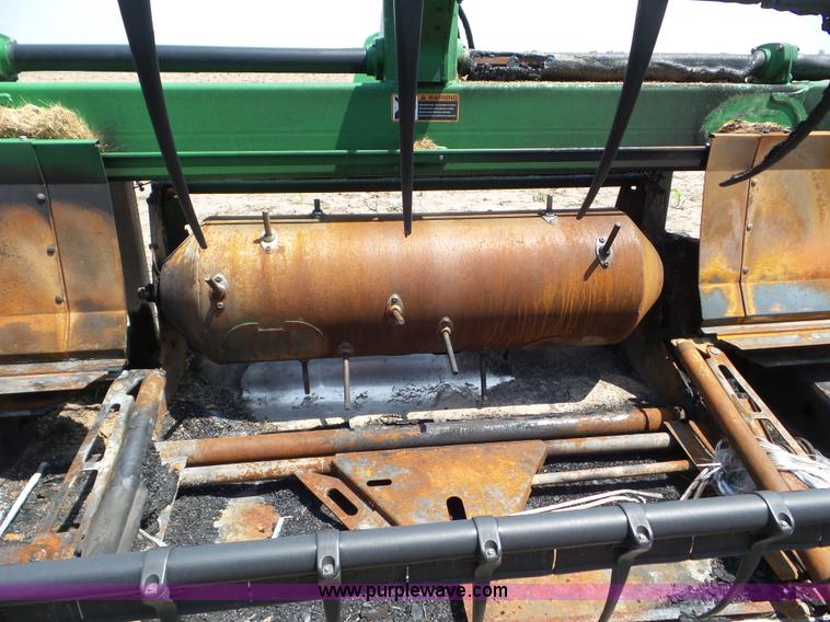 image for item L6864 2009 John Deere 635D Hydrafloat draper head