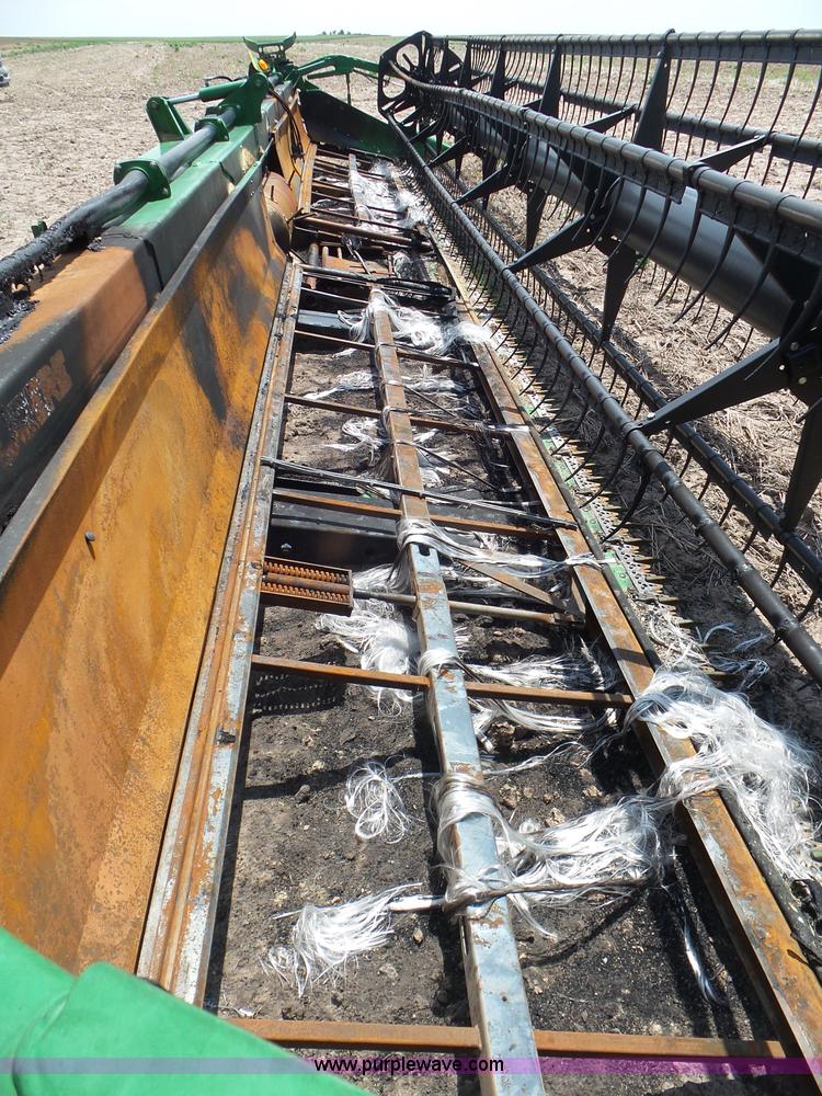 image for item L6864 2009 John Deere 635D Hydrafloat draper head