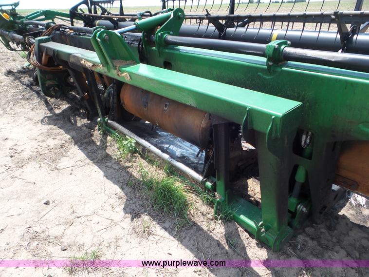 image for item L6864 2009 John Deere 635D Hydrafloat draper head