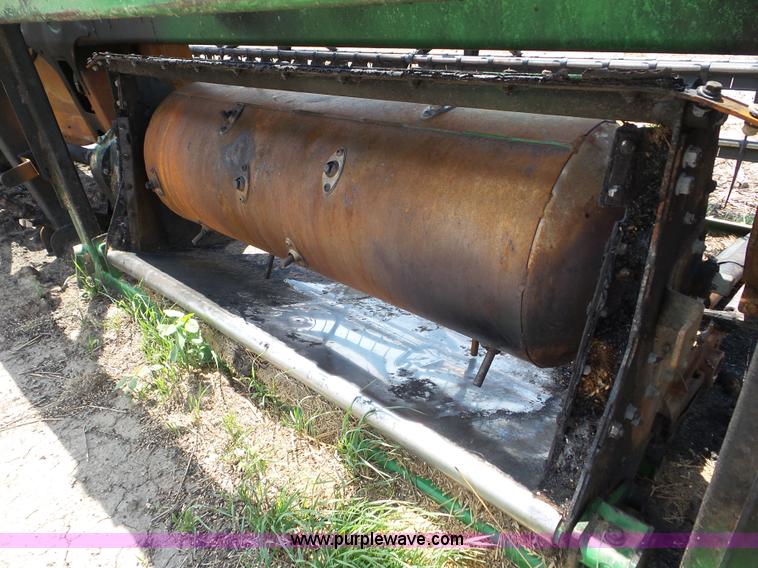 image for item L6864 2009 John Deere 635D Hydrafloat draper head