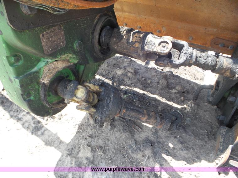 image for item L6864 2009 John Deere 635D Hydrafloat draper head