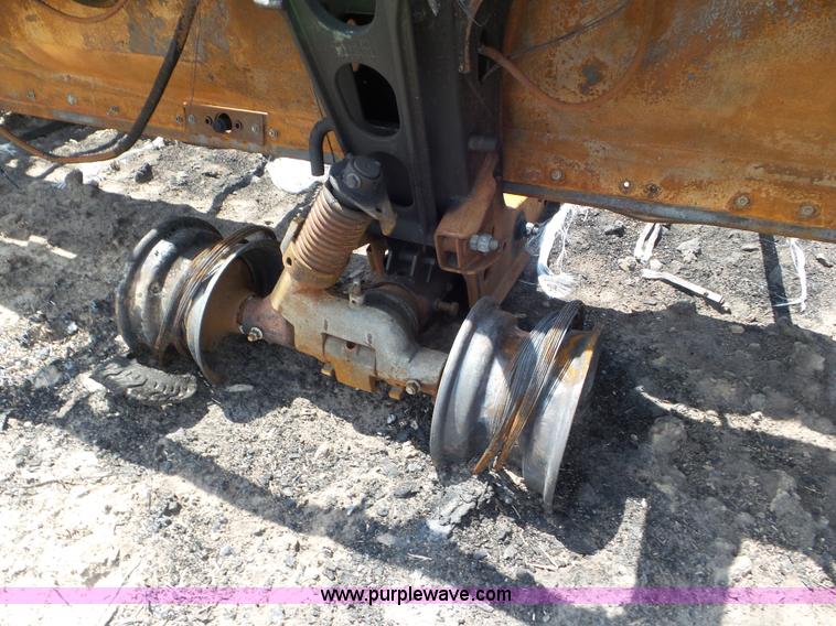 image for item L6864 2009 John Deere 635D Hydrafloat draper head