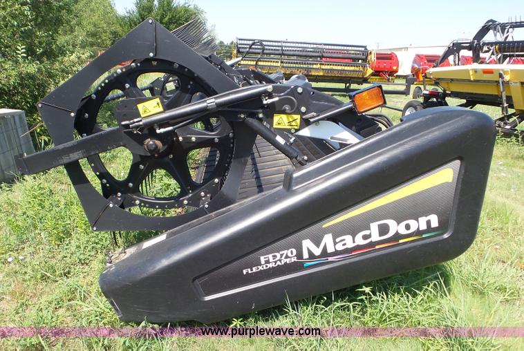 image for item L6871 2012 MacDon FD70 flex draper head