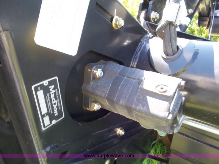 image for item L6871 2012 MacDon FD70 flex draper head