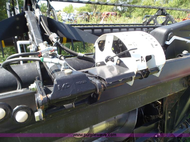 image for item L6871 2012 MacDon FD70 flex draper head